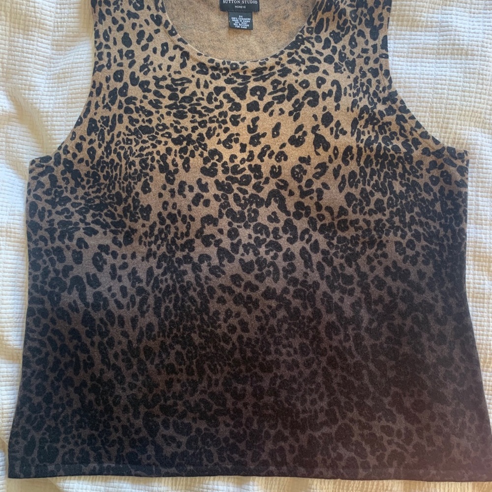 3x Sutton studio cashmere vest